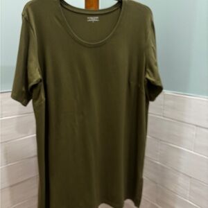 Eileen Fisher Women’s Olive Green long tunic, side slits. Like new.